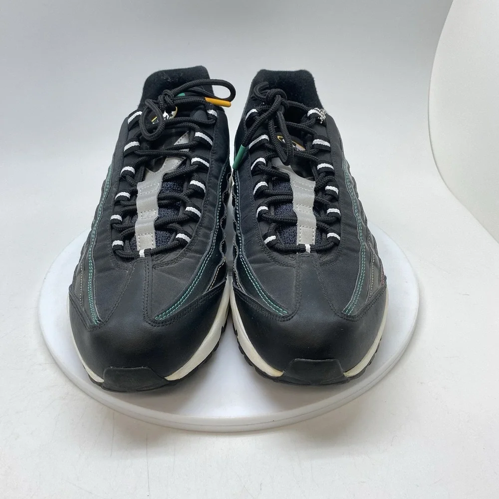 Nike Sneakers Mens 10.5 Air Max 95 Se Windbreaker Black AJ2018-023 Casual Shoes